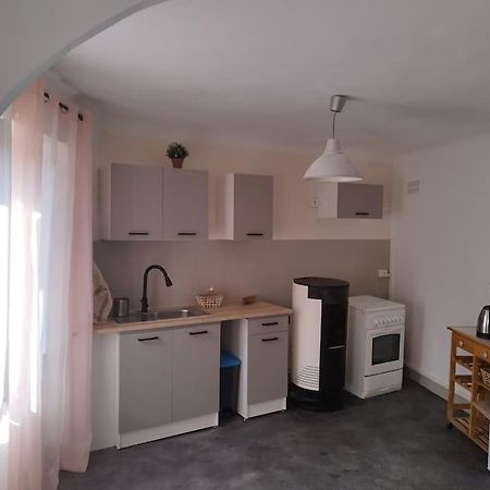 Jolie Maison De Bourg Tout Equipee 10Km D'Ambert Saint-Amant-Roche-Savine Dış mekan fotoğraf