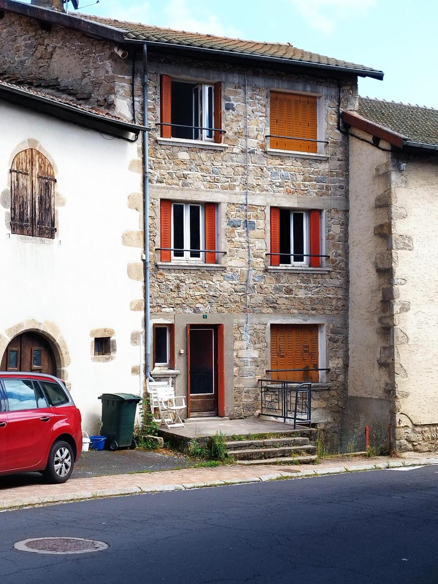 Jolie Maison De Bourg Tout Equipee 10Km D'Ambert Saint-Amant-Roche-Savine Oda fotoğraf